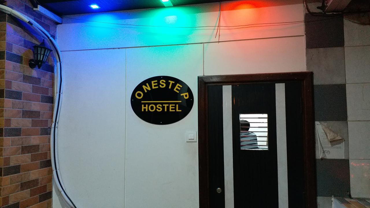 One Step Hostel Bombay Extérieur photo